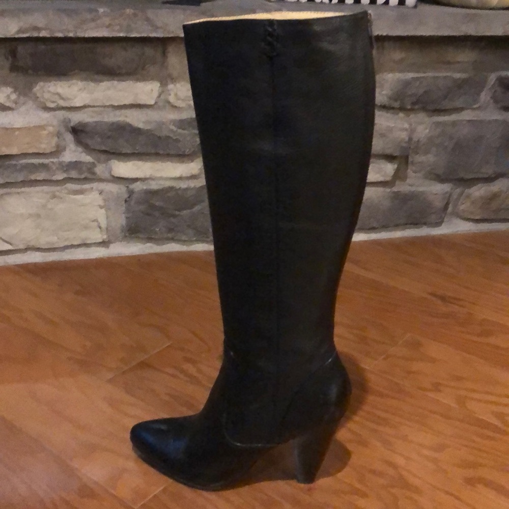 🔥NWT-Frye Women’s Regina ZIP Boot Sz-8